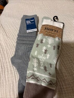 OLD NAVY BORN SOCKS✨